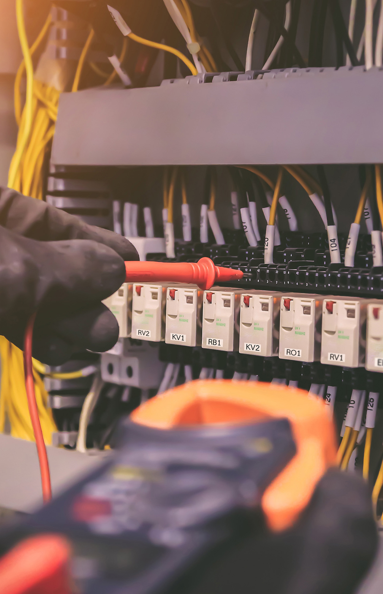 Uzman Tekniker Tarafından Yapılan Periyodik Trafo ve Pano Bakımı
